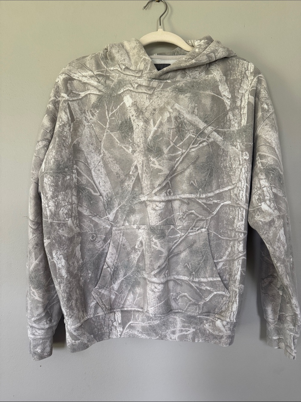 Abercrombie & Fitch Gray Camouflage Hooded Pullover Sweatshirt - Men's XS